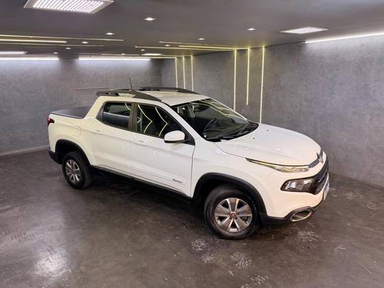 FIAT TORO 1.8 16V EVO FLEX FREEDOM AT6 FIAT TORO 1.8 16V EVO FLEX FREEDOM AT6